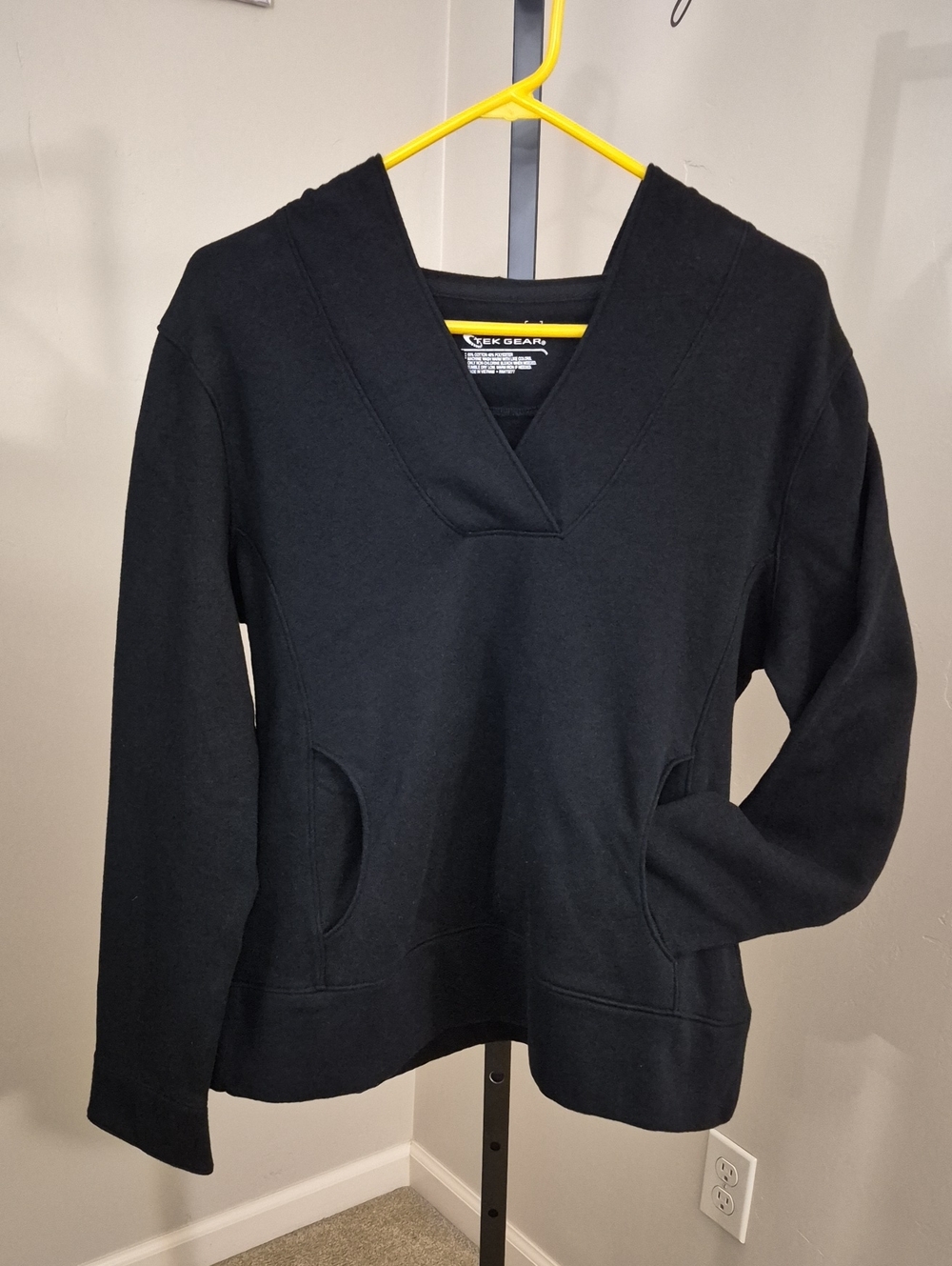 tek gear Black V-Neck Pullover Hoodie Size XL